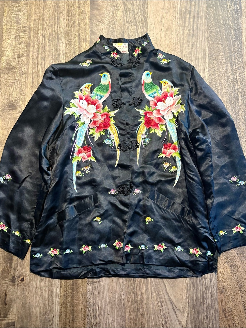 Vintage Embroidered Black
Silk Satin Floral Birds Golden Bee 1960s/1970s SZ Med